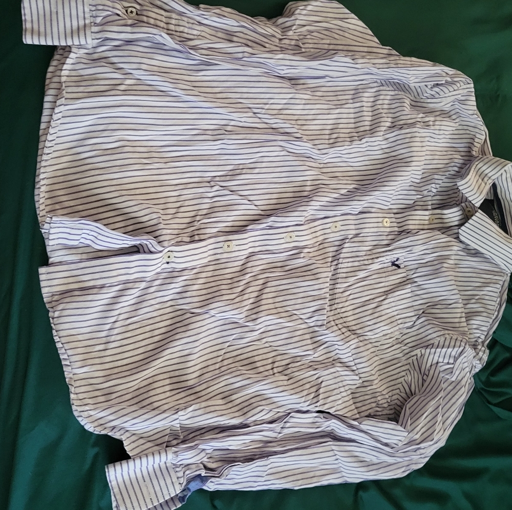 American Eagle button-up shirt